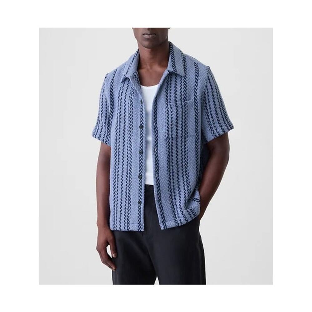 Gap Mens Textured Woven Shirt Size Large Blue Vertical Stripe Camp Shirt Summer - Picture 2 of 9